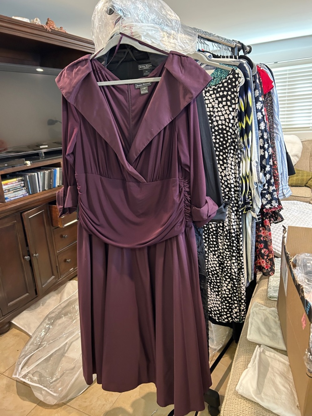 Elegant Jessica Howard Plum Midi Dress